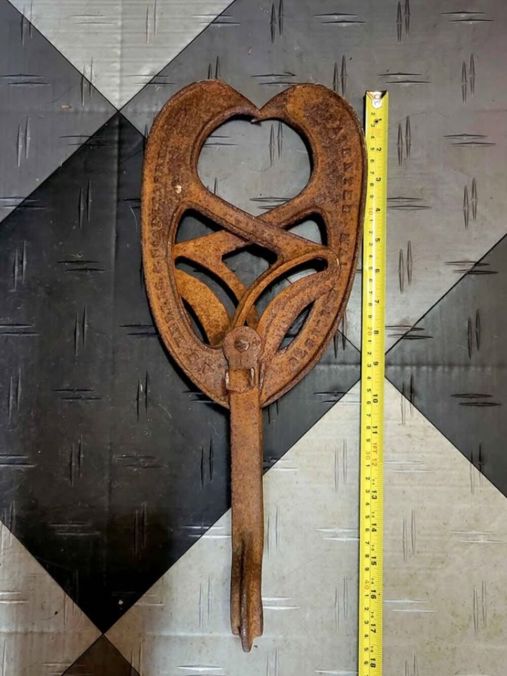 Antique Cast Iron Barn Beam Clamp And Grapple Hook Patented In 1870